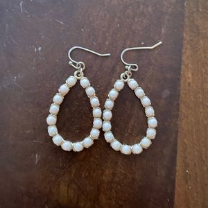 Banana republic Ivory drop earrings